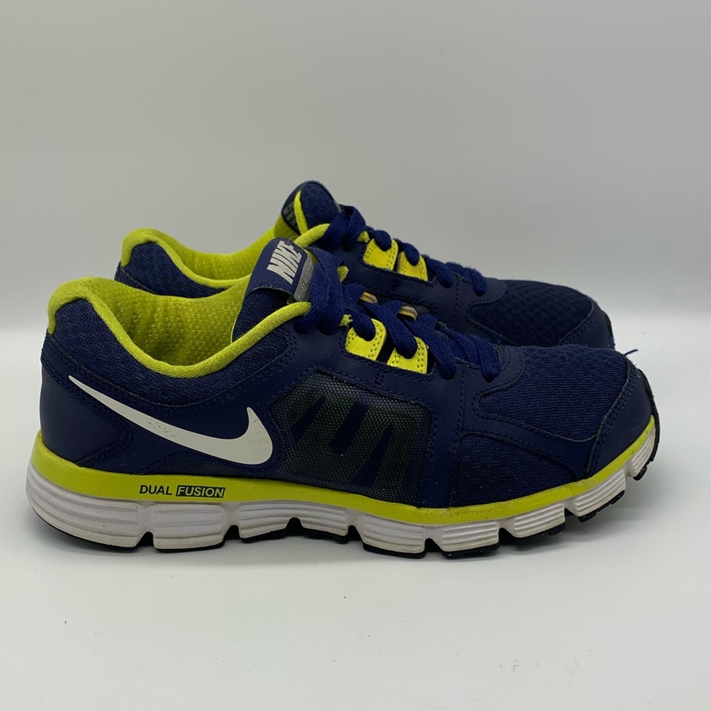 Nike dual Fusion